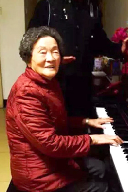 音乐港名誉校长南宫健新