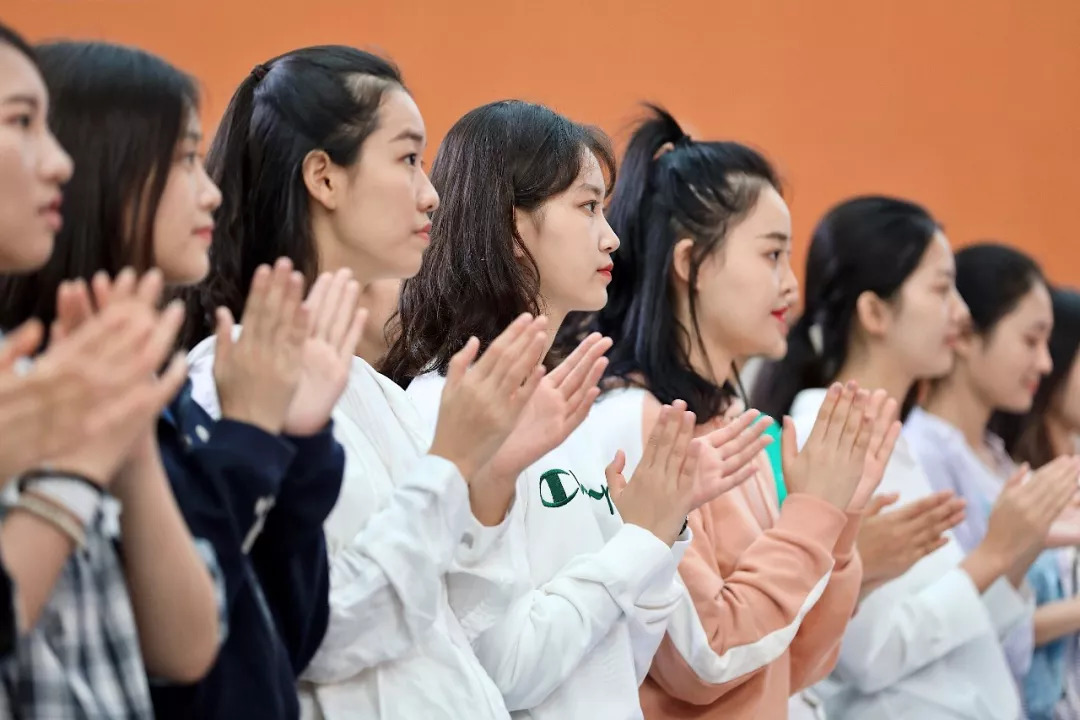 播音主持自备稿件的六步法