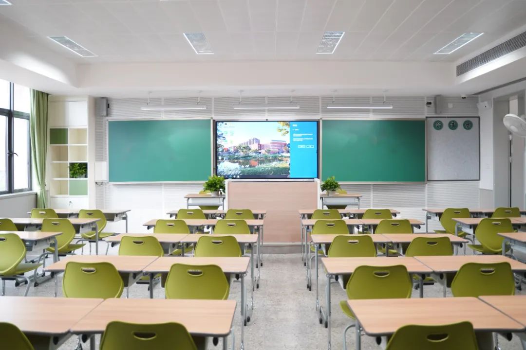 东莞市嘉荣外国语学校教室