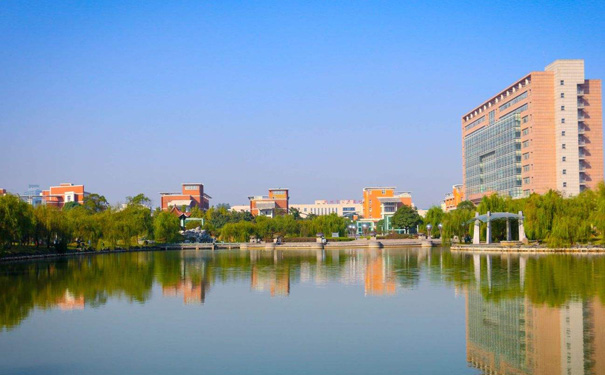 广东传媒培训艺考招生一本大学