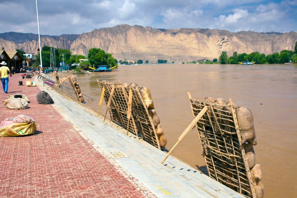 播音主持自备稿件黄河