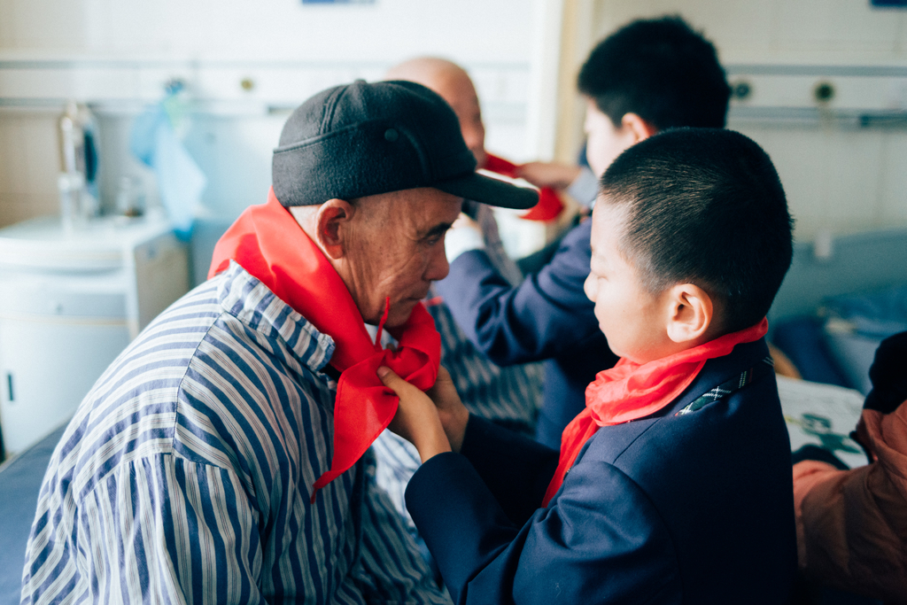 播音主持自备稿件老兵的情怀