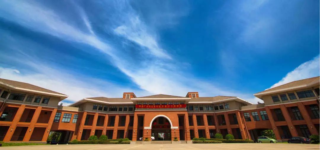 武汉设计工程学院招生播音与主持艺术