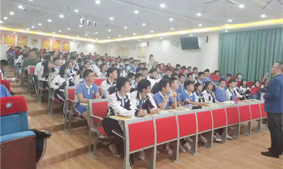 南海一中传媒班