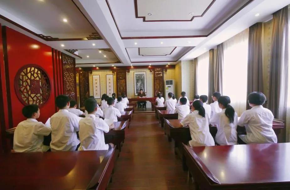 宜昌天问高中高考复读班