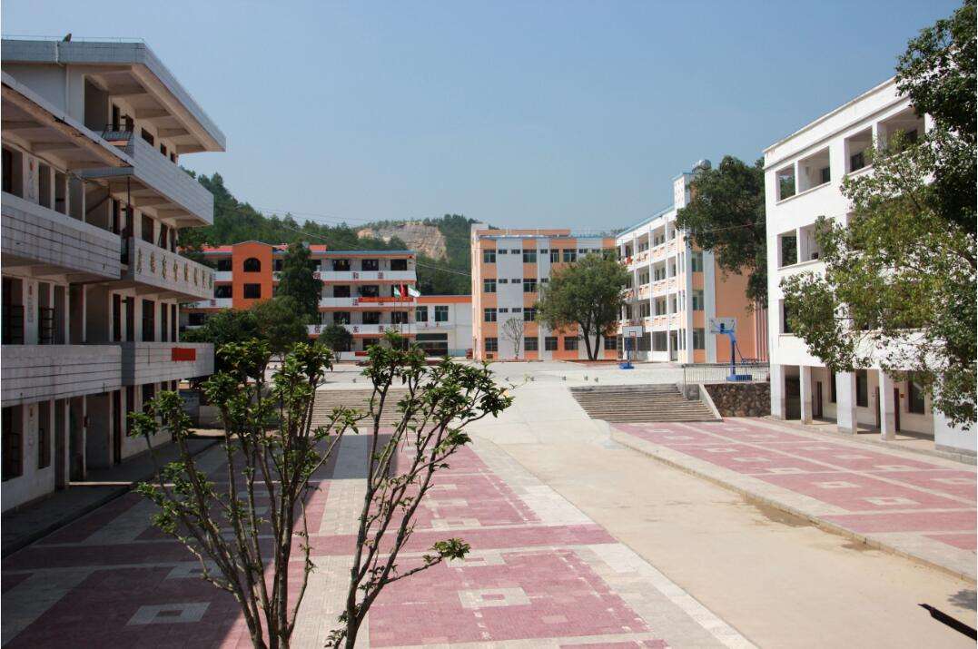 湛江廉江市表演艺考培训学费要多少钱